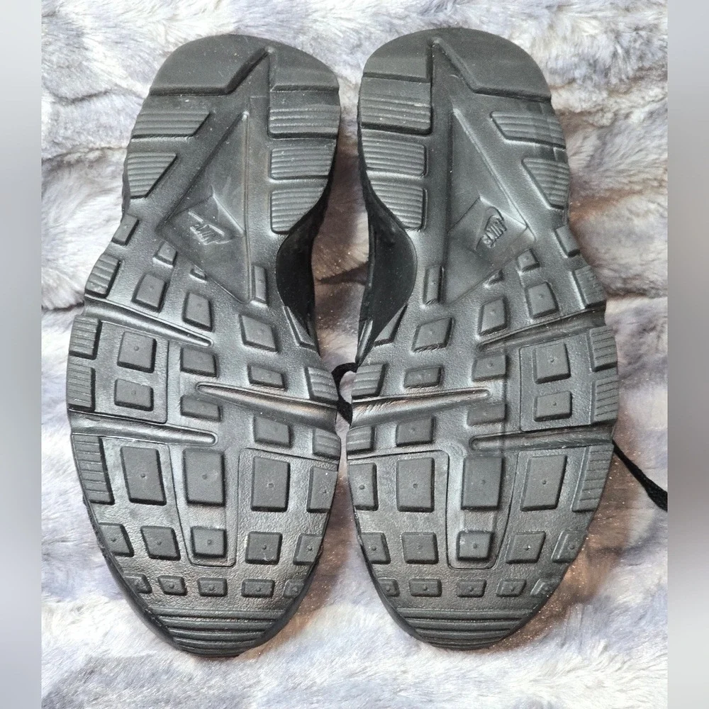 NWB Nike‎ Huarache Run GS Black Sneakers 654275-016 Kids SZ 4.5